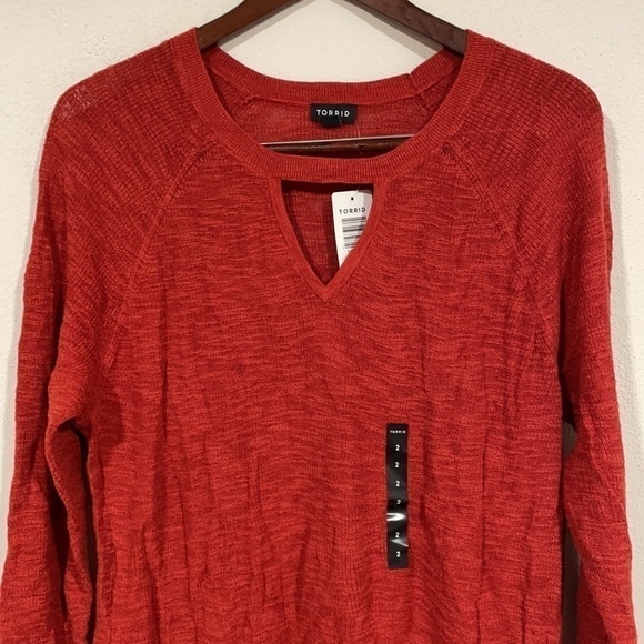 Torrid Keyhole Tunic Red Orchid - Picture 3 of 8